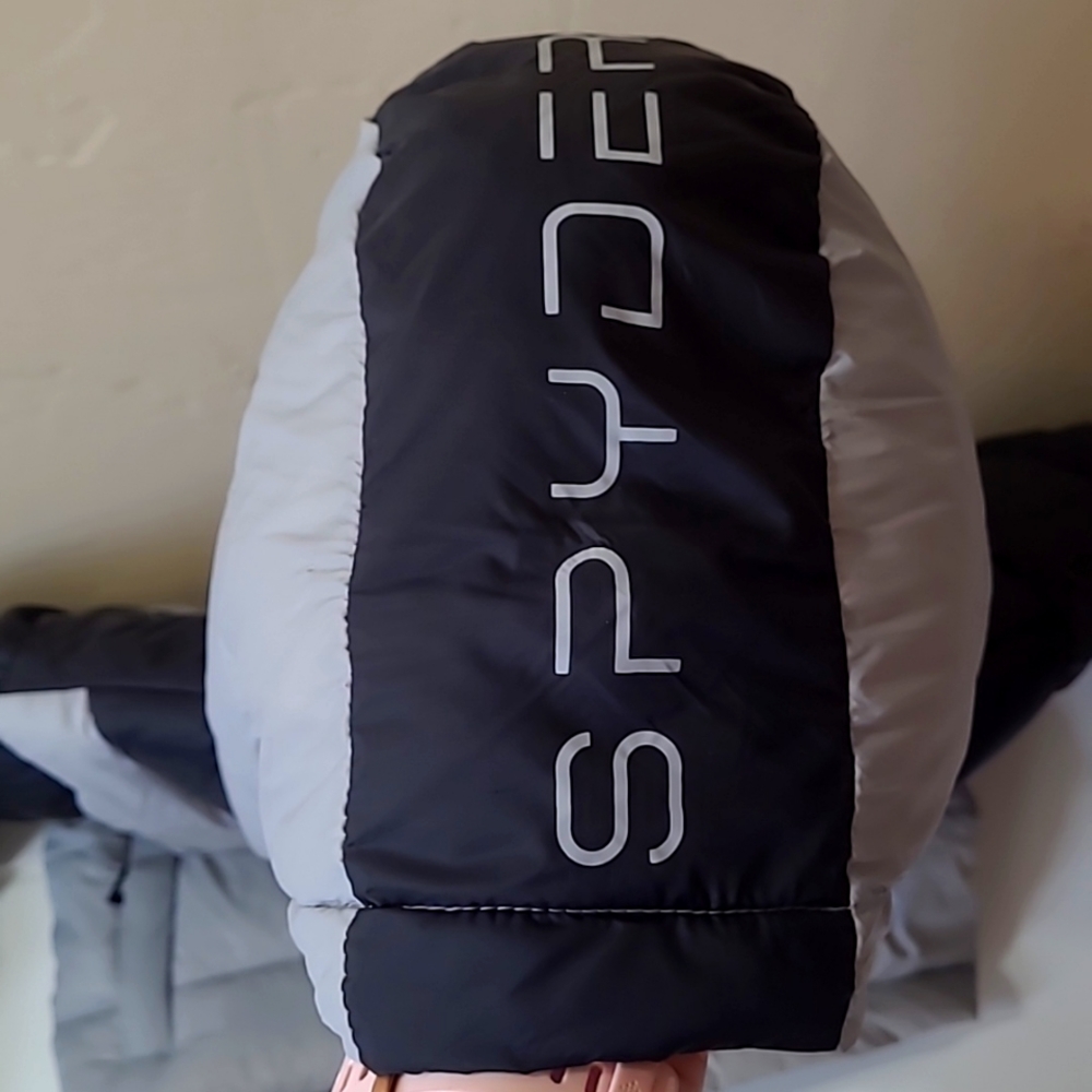 Brand new puffy Spyder jacket in xs boys